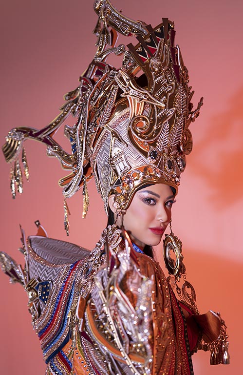 Cận cảnh trang phục dân tộc 'Hùng ca biển cả' của Kim Duyên mang đến Miss Supranational 2022 - ảnh 5