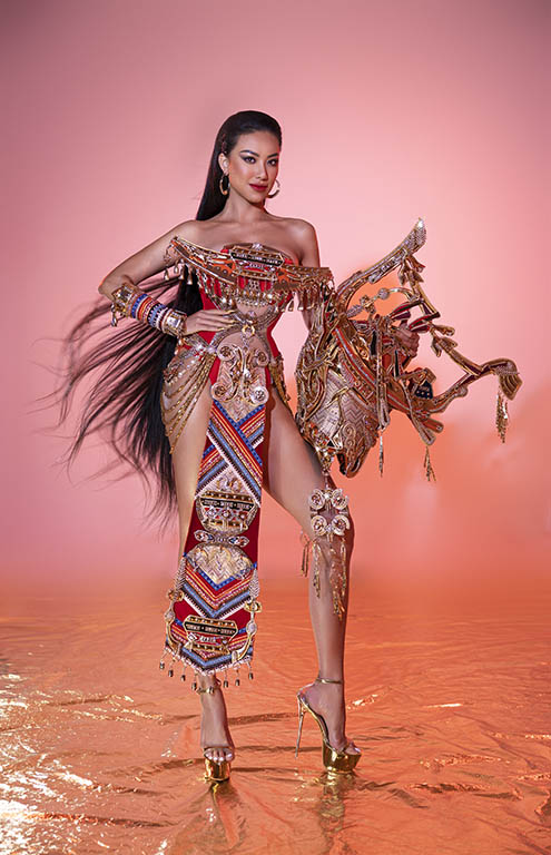 Cận cảnh trang phục dân tộc 'Hùng ca biển cả' của Kim Duyên mang đến Miss Supranational 2022 - ảnh 2